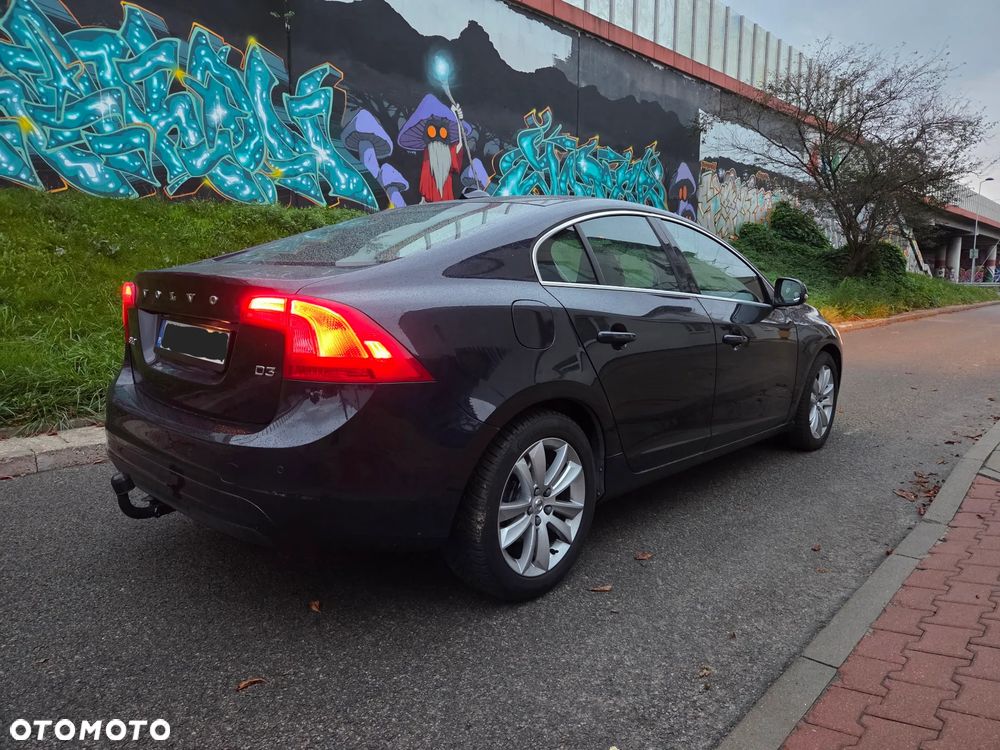 Volvo S60 D3 Drive-E Momentum - 25