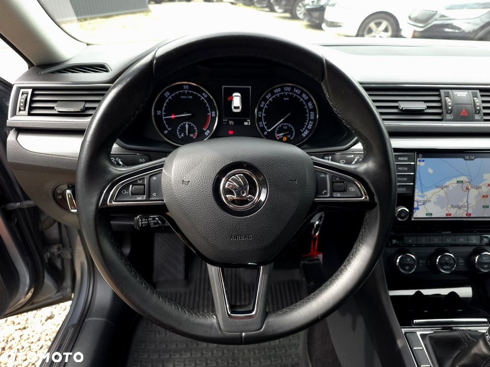 Skoda Superb 2.0 TDI Style - 17