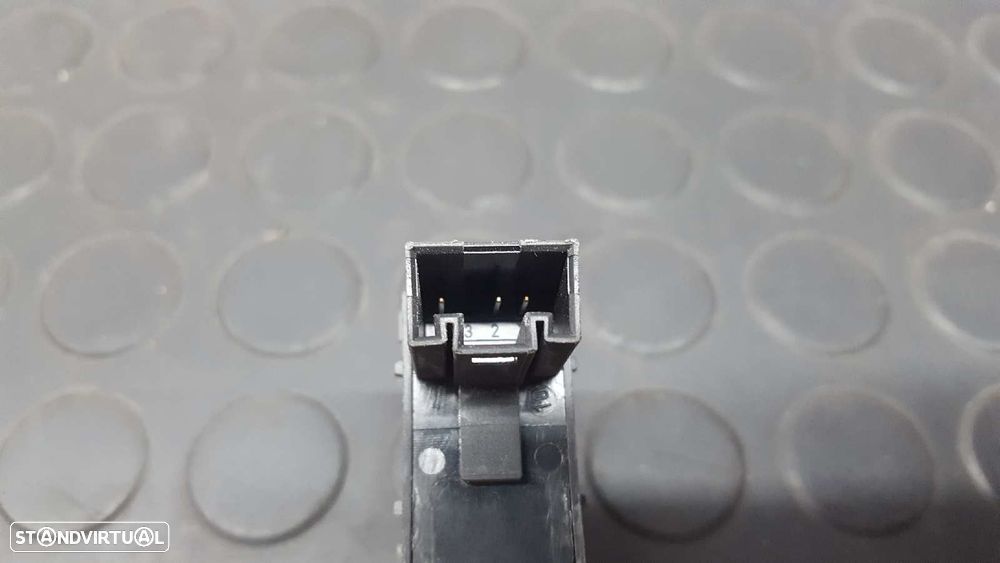 COMANDO DO ELEVADOR FRENTE DIREITO VOLKSWAGEN GOLF VI (5K1) ADVANCE - 6