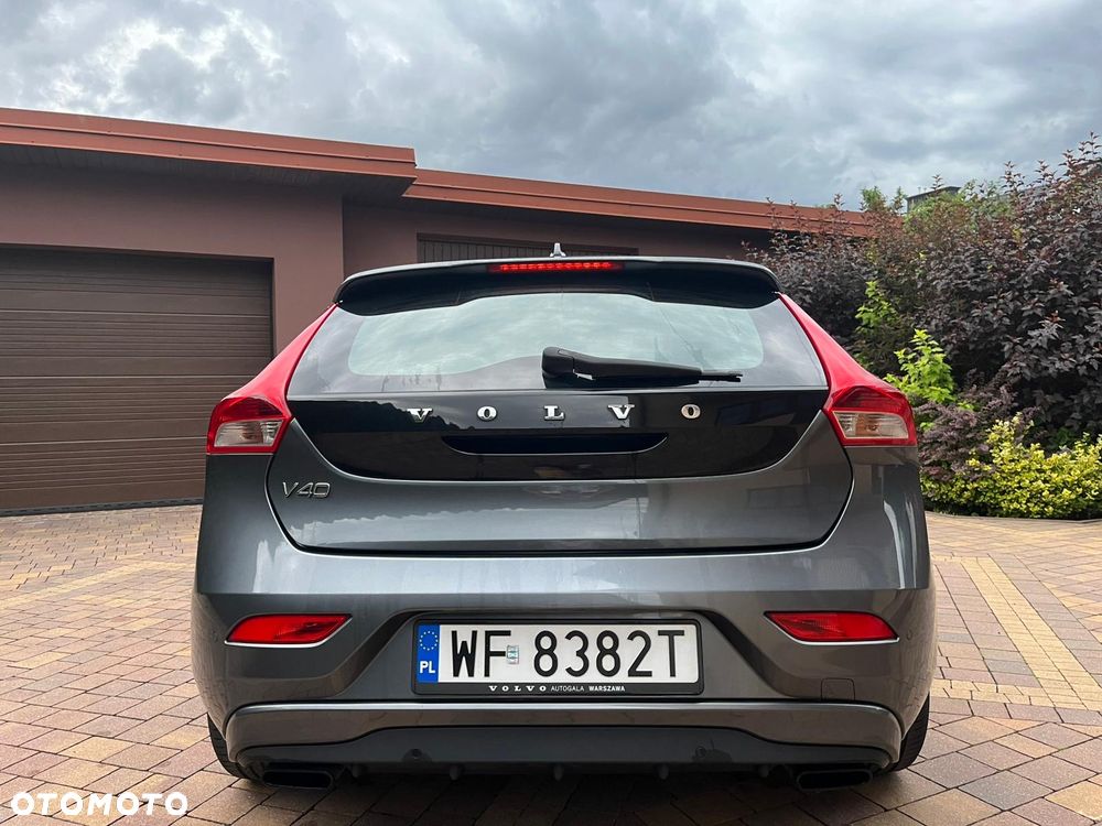Volvo V40 D2 - 9