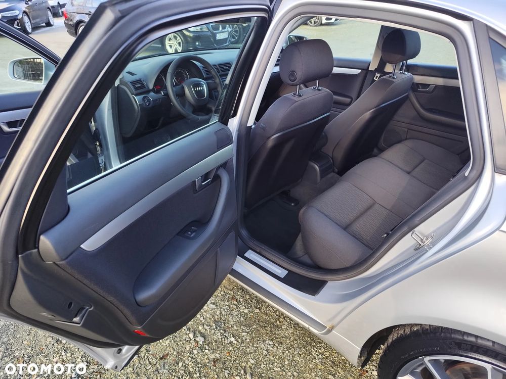 Audi A4 Limousine 2.0 T FSI multitronic - 23