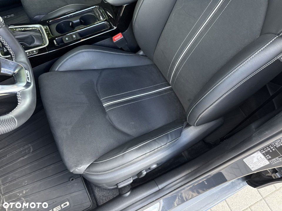 Kia XCeed - 12
