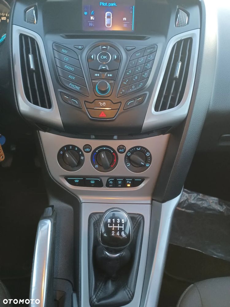 Ford Focus 1.6 TDCi DPF Champions Edition - 4