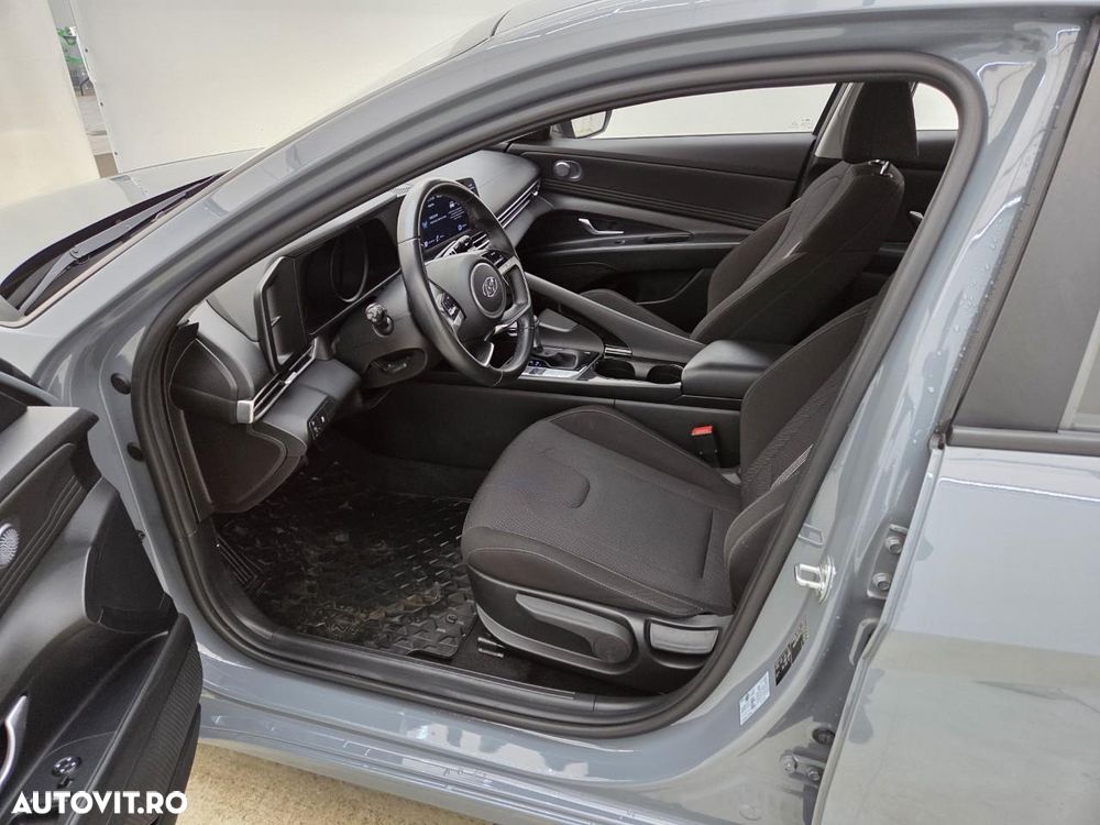 Hyundai Elantra 1.6 l 123 CP CVT Comfort - 6
