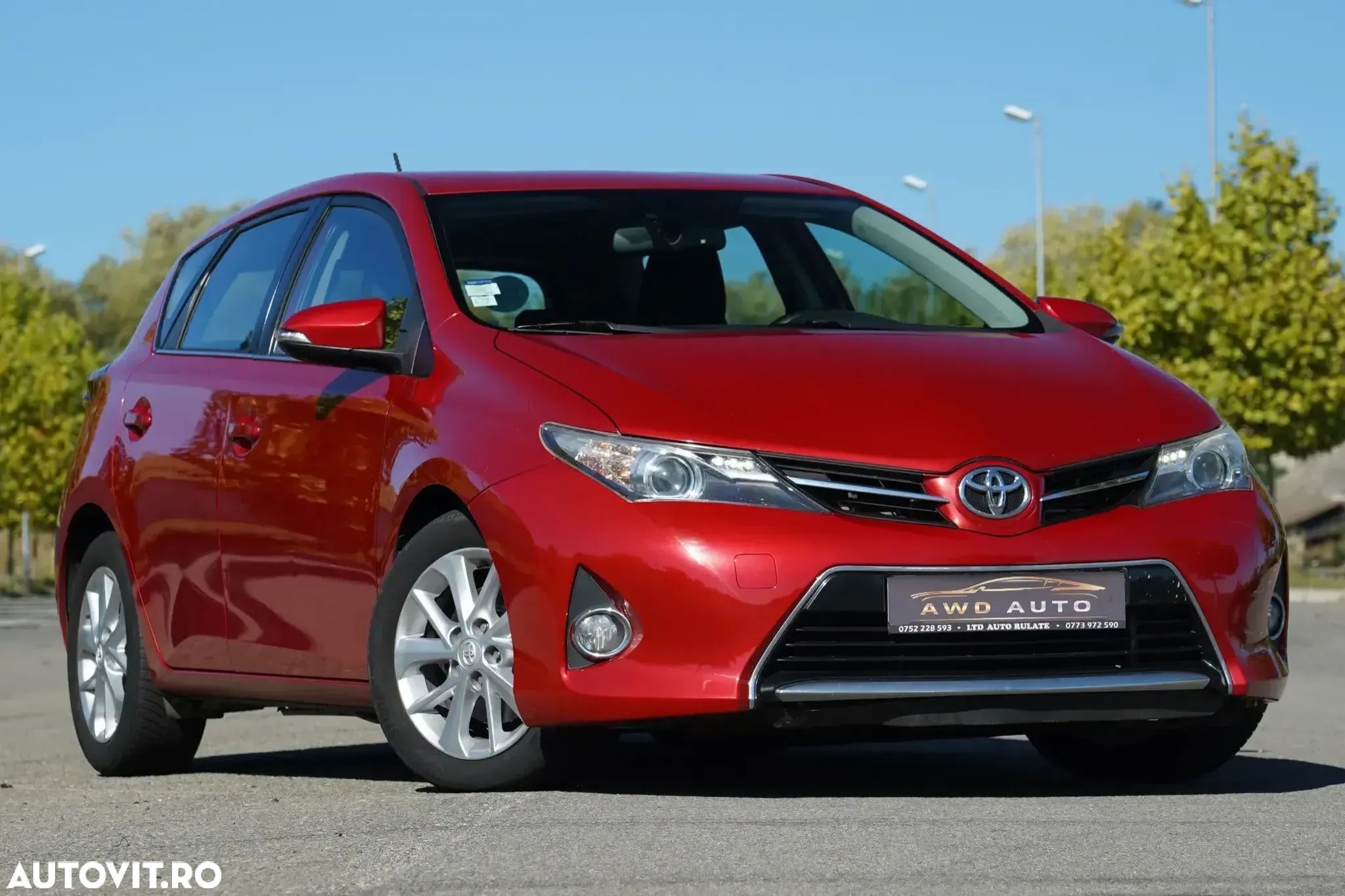 Toyota Auris 2.0 D-4D Comfort - 1