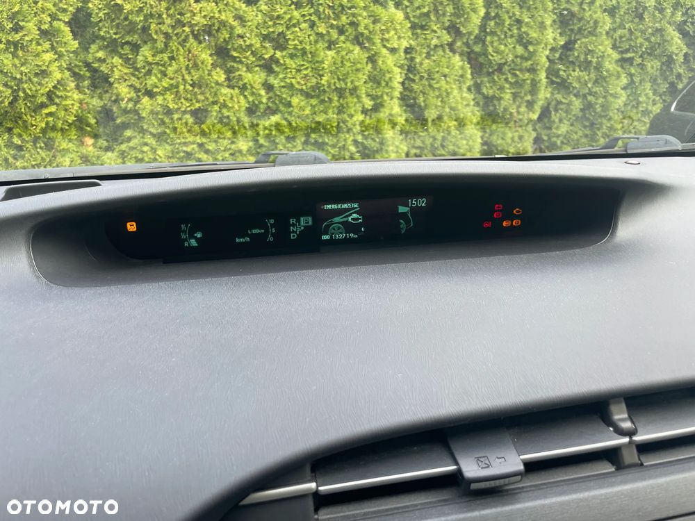 Toyota Prius 1.8 HSD Life - 9