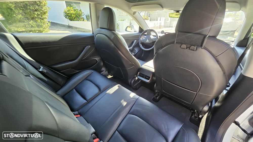 Tesla Model 3 - 11