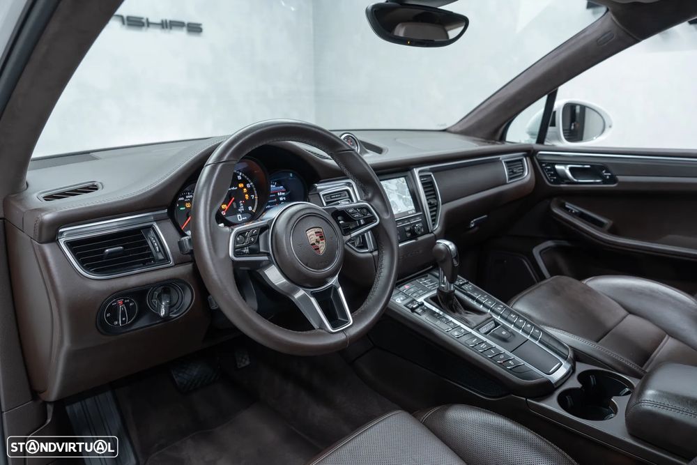 Porsche Macan Turbo PDK - 17