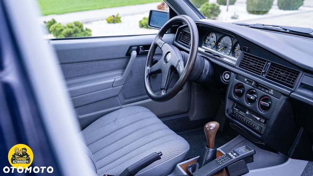 Mercedes-Benz W201 (190) - 8