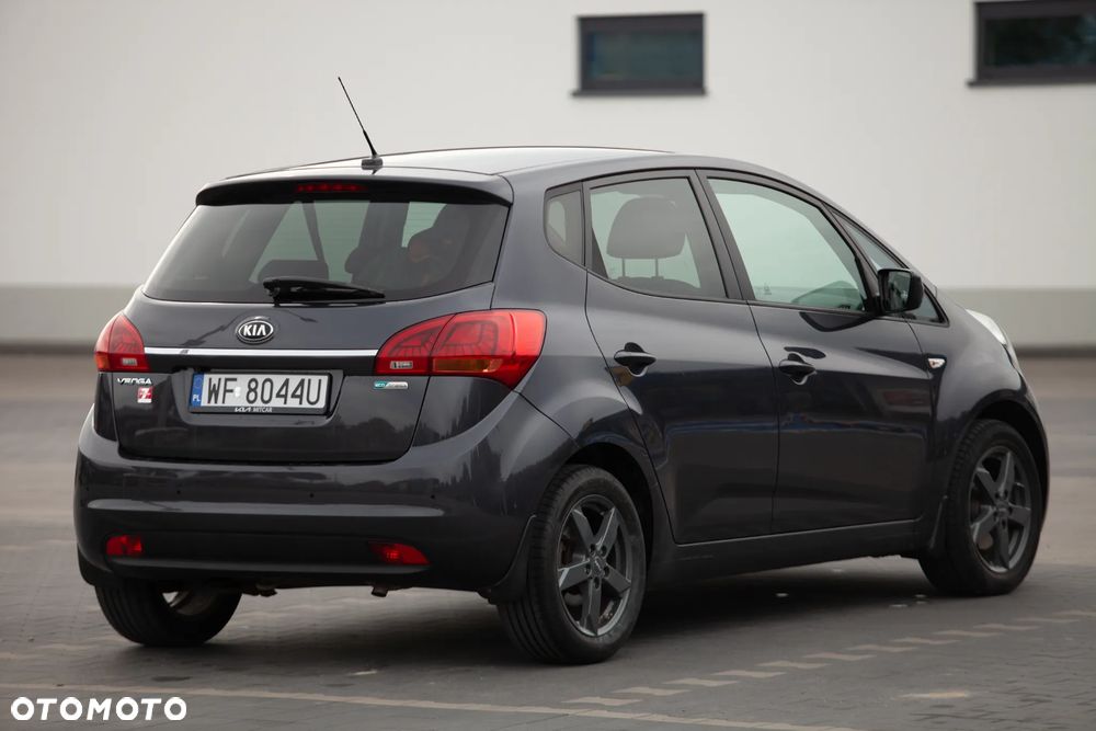Kia Venga - 3