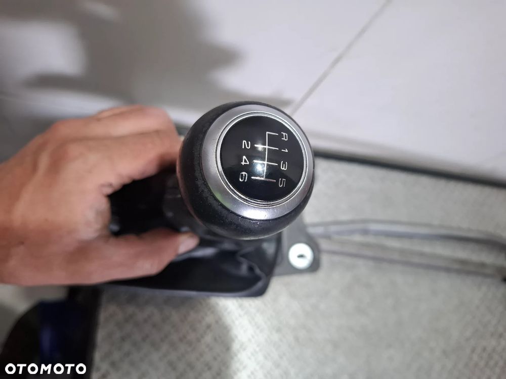 Wybierak biegów lewarek Audi A4 B8 lift nr 8K0711025R rok 2013 - 3