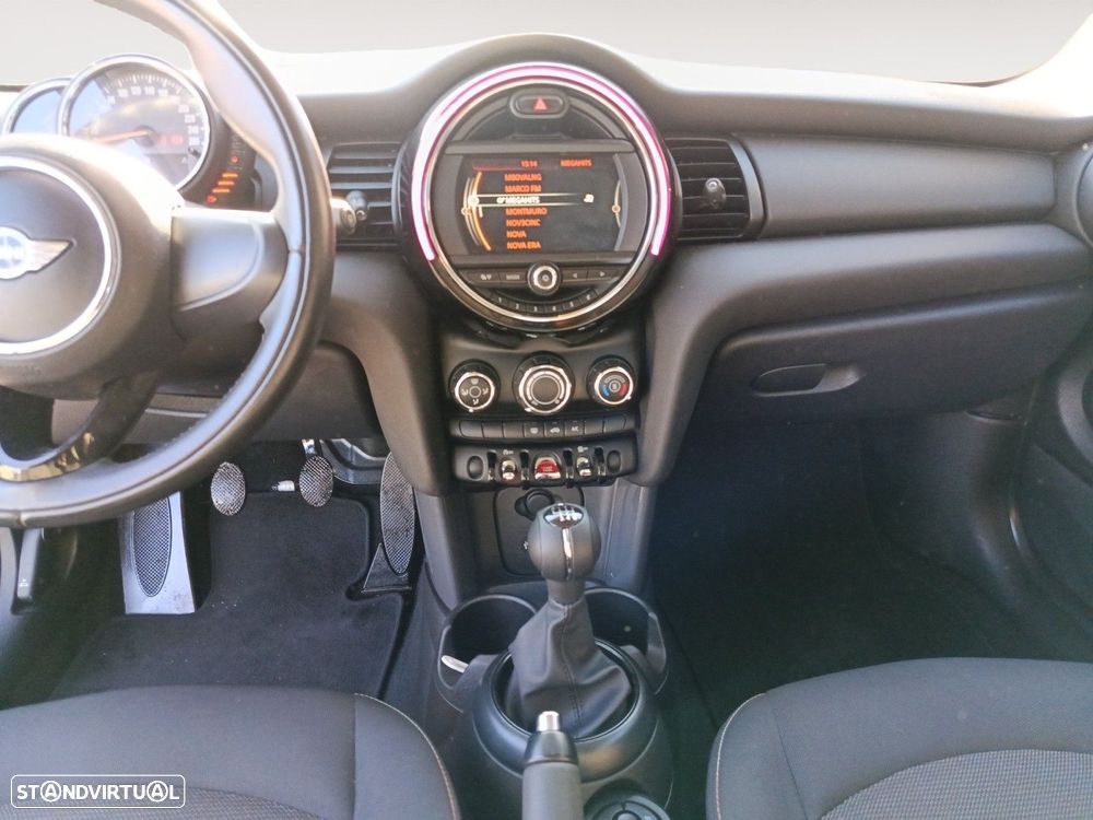 MINI 3 Portas One D - 11