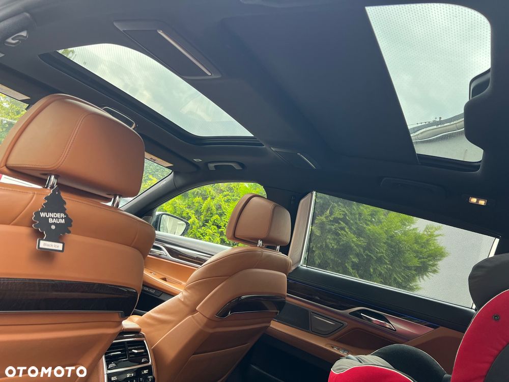 BMW Seria 7 750Li - 13