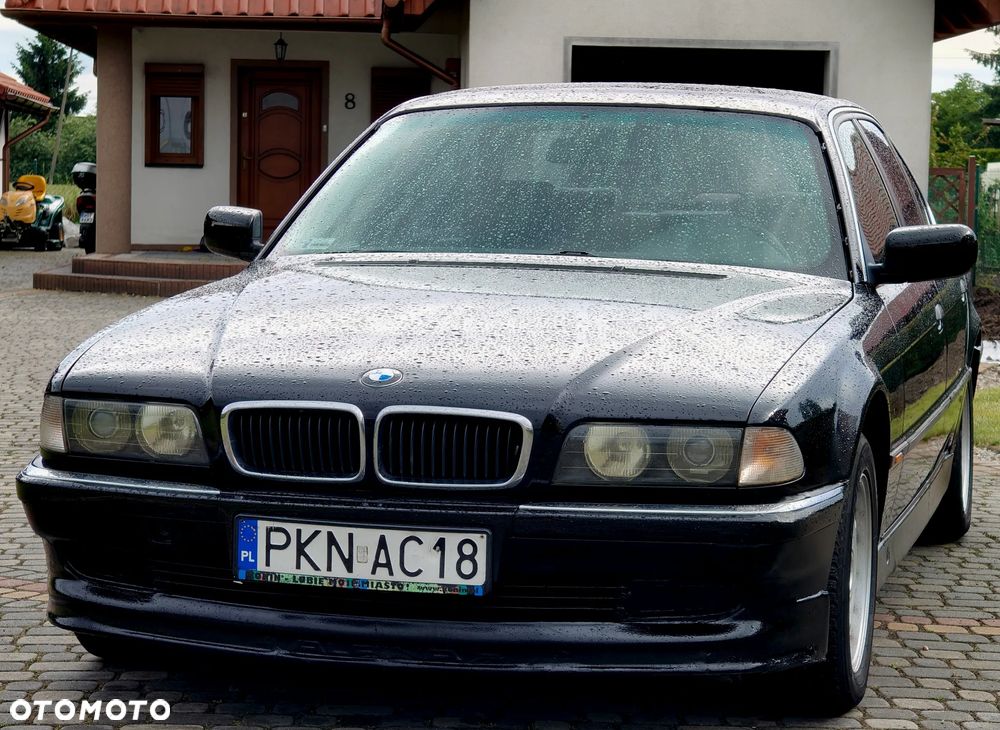BMW Seria 7 - 12