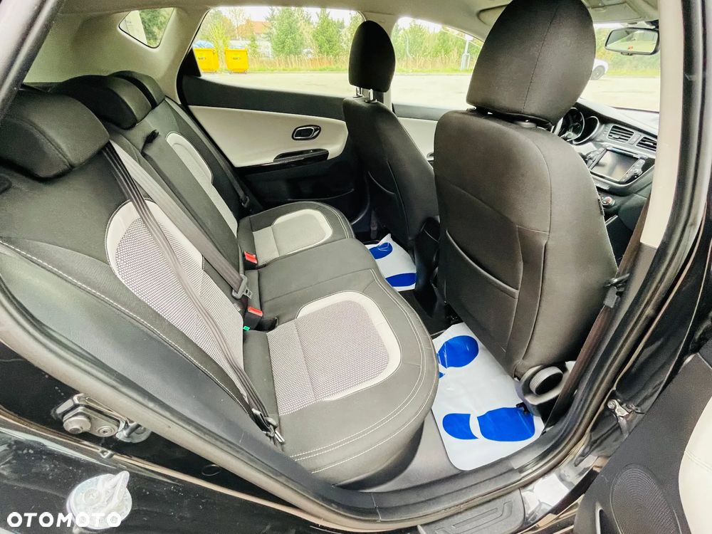 Kia Ceed 1.6 GDI Dream Team Edition - 13