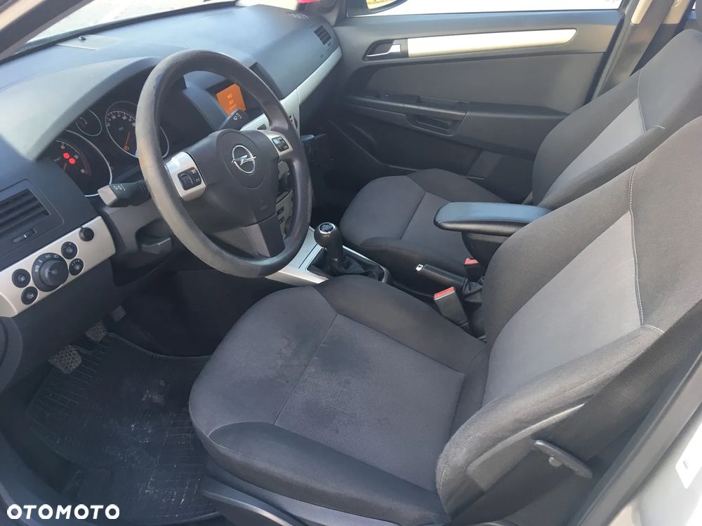 Opel Astra - 16