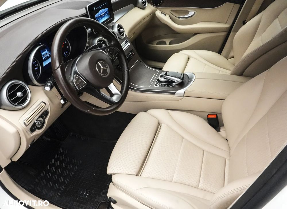 Mercedes-Benz GLC 220 d 4MATIC - 11