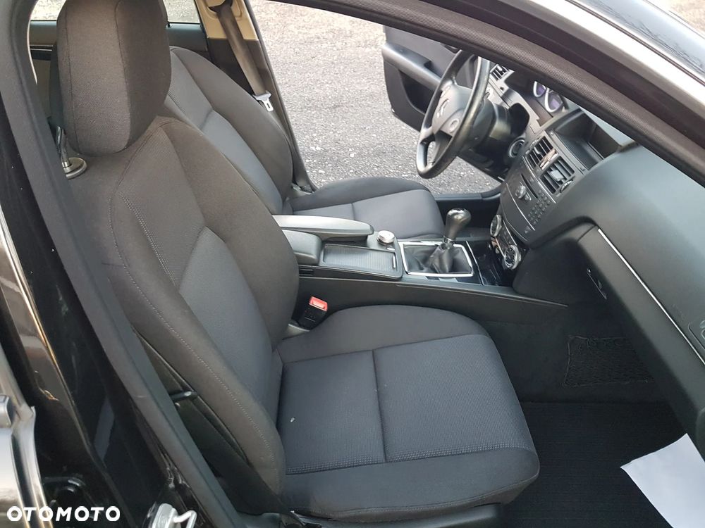 Mercedes-Benz Klasa C 200 Kompressor Avantgarde - 14