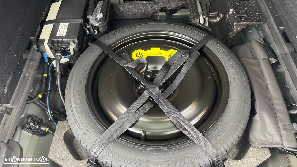 Volvo XC 60 2.0 B4 Momentum Plus - 21