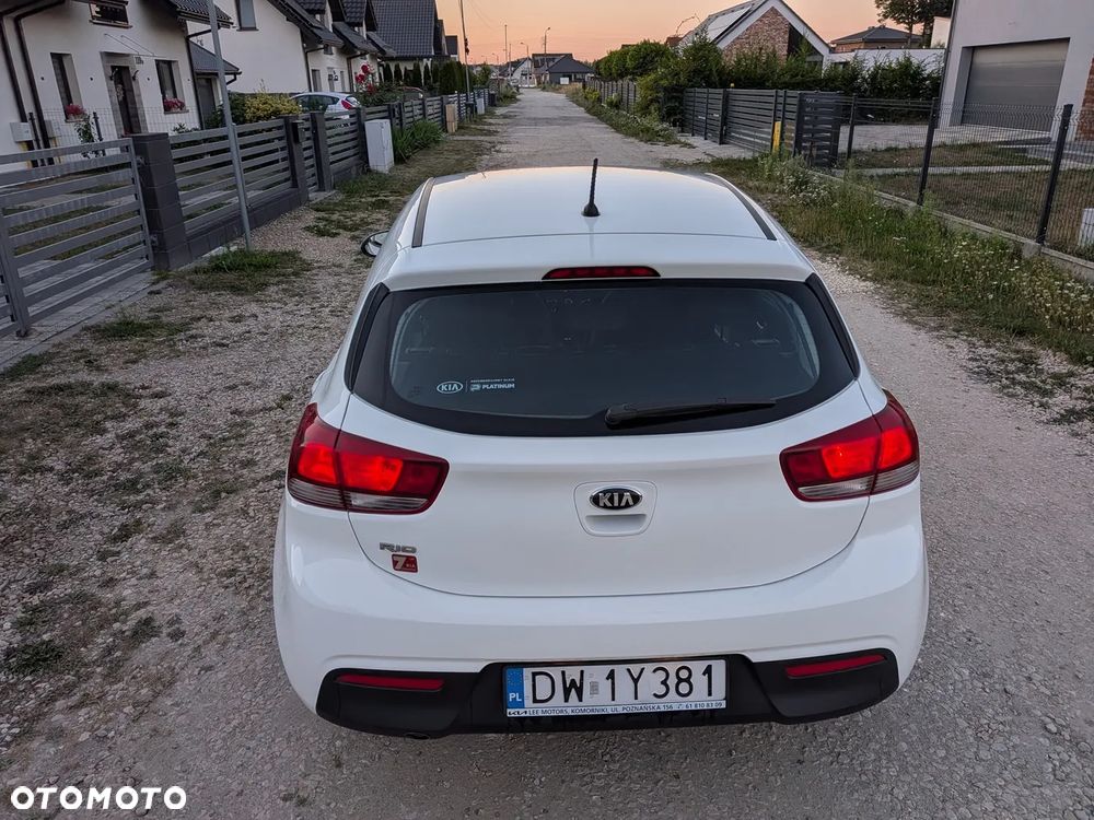 Kia Rio 1.2 M - 9