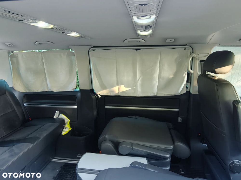 Volkswagen Multivan - 9