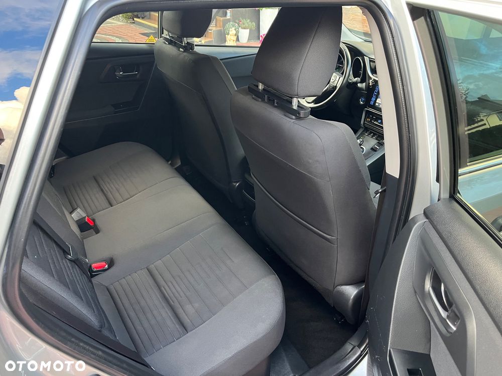 Toyota Auris 1.8 HSD Luna - 16