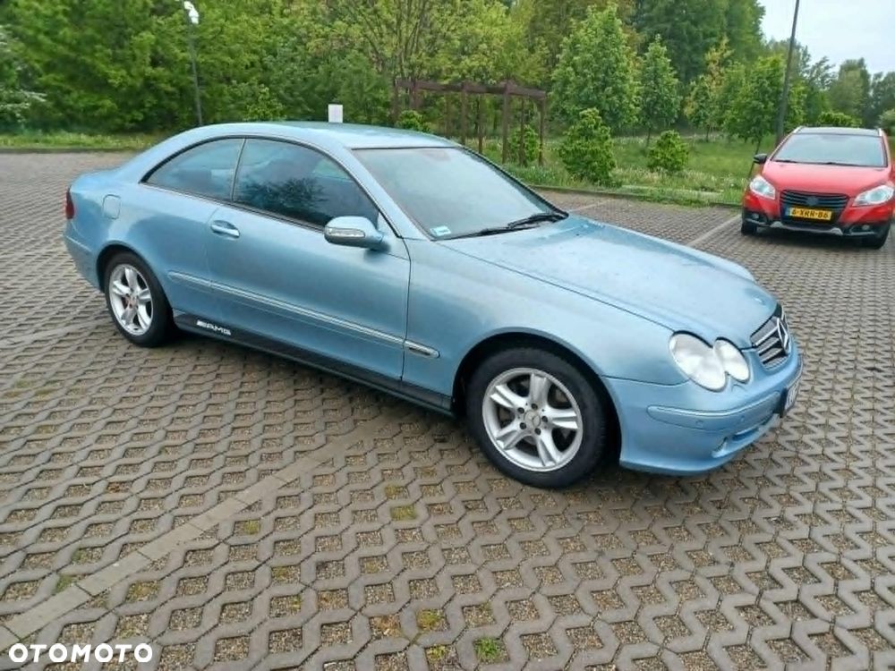 Mercedes-Benz CLK - 13