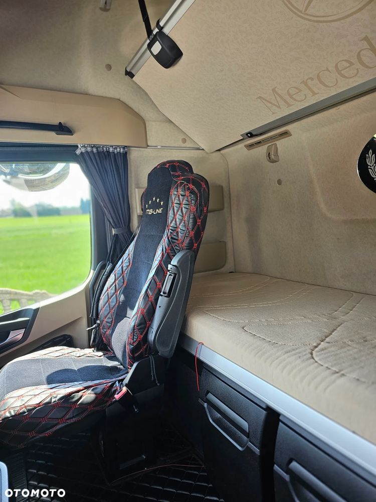 Mercedes-Benz Actros - 6