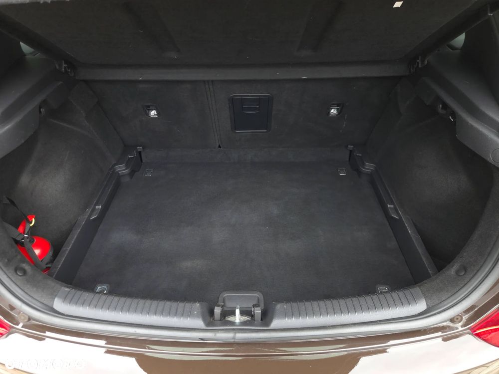 Hyundai i30 1.4 T-GDI Premium - 38