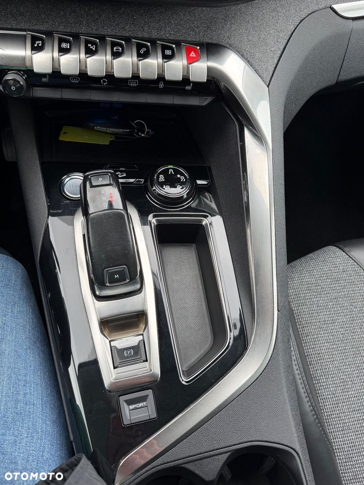 Peugeot 3008 THP 165 EAT6 Stop & Start Allure - 16