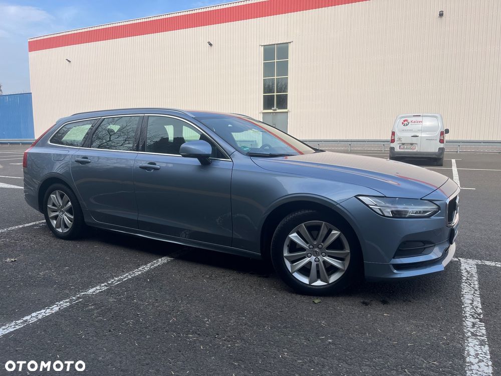 Volvo V90 D4 SCR Momentum Pro - 3