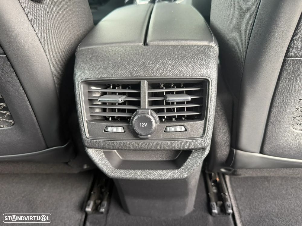 Peugeot 3008 1.5 BlueHDi Allure Pack EAT8 - 24