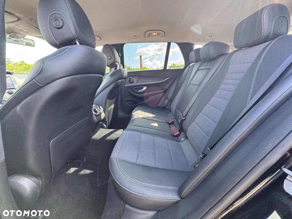 Mercedes-Benz Klasa E 220 d 4-Matic 9G-TRONIC - 7