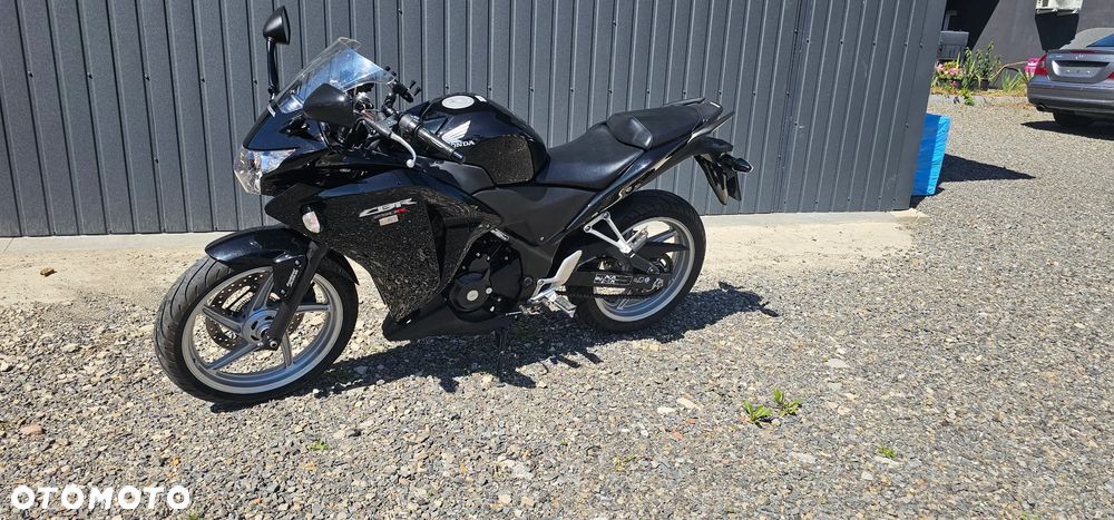Honda CBR - 25