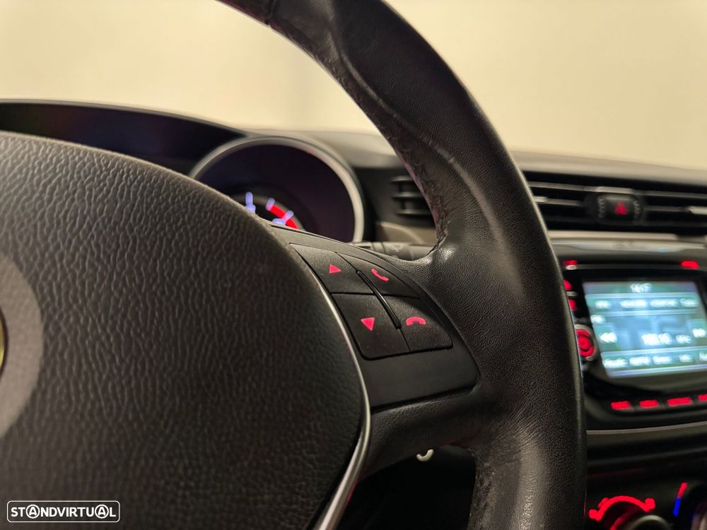 Alfa Romeo Giulietta 1.6 JTDM Distinctive - 43