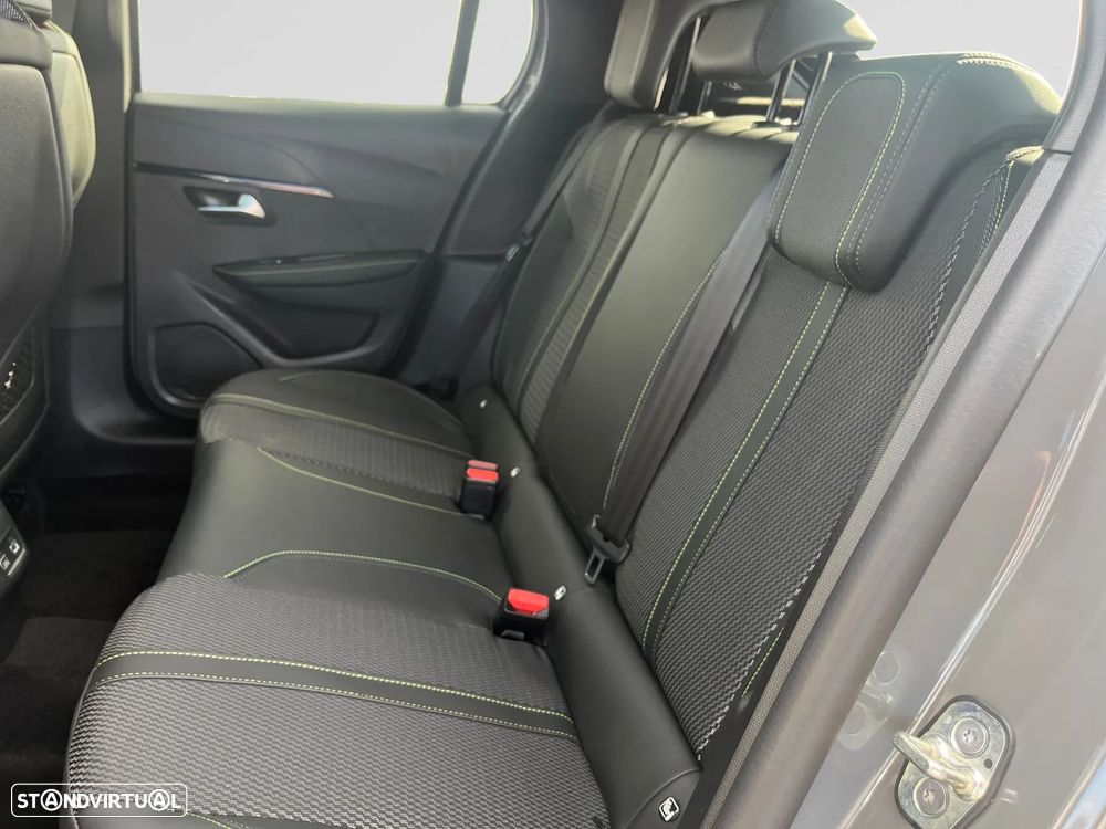 Peugeot 208 1.2 Hybrid GT e-DCS6 - 15