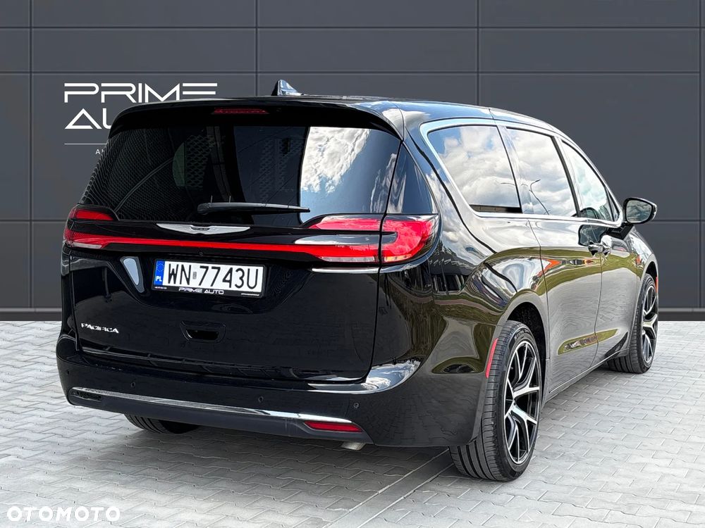 Chrysler Pacifica - 12