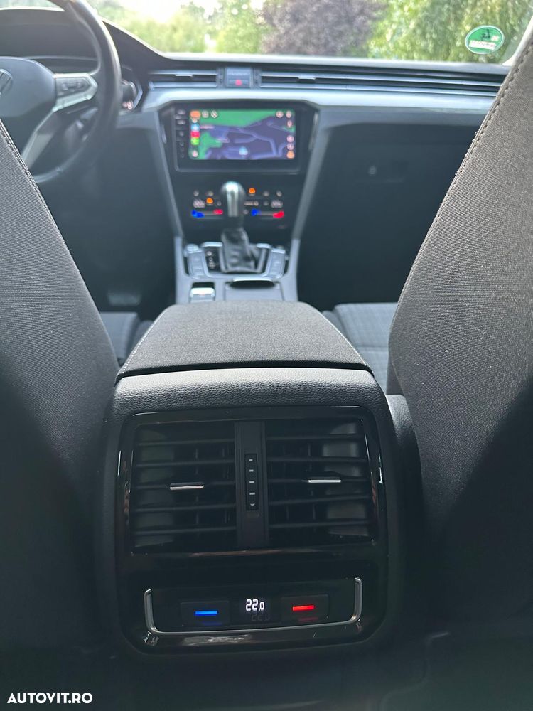 Volkswagen Passat - 20