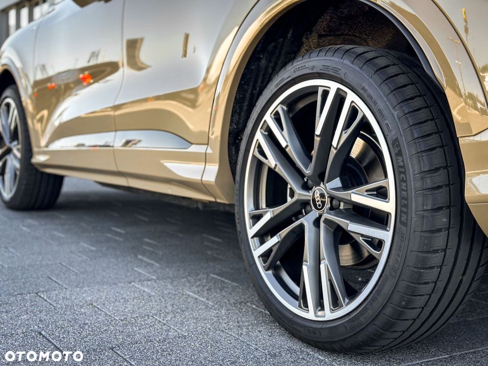 Audi Q5 Sportback - 9