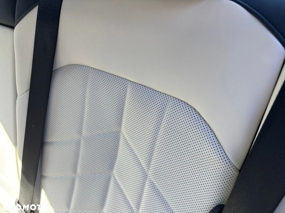 BMW Seria 5 520d xDrive mHEV - 15