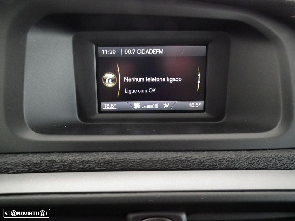 Volvo V40 2.0 D3 Momentum - 21