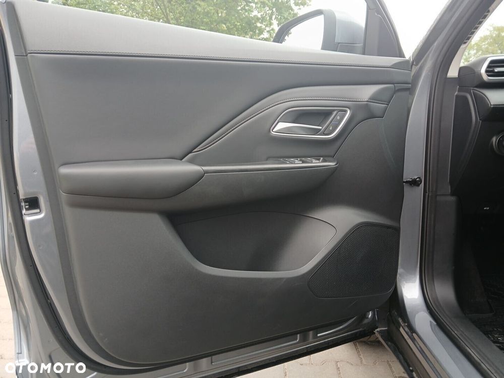 MG ZS Hybrid+ - 11