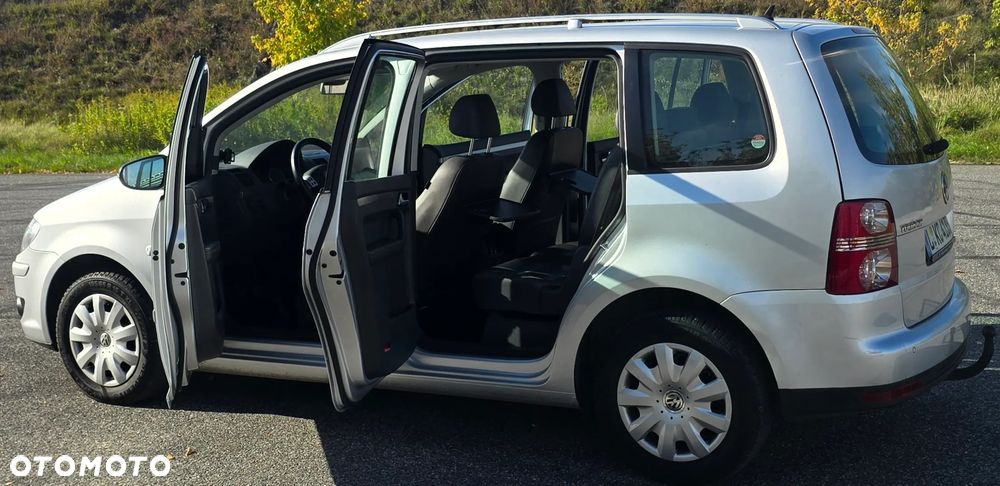 Volkswagen Touran 1.9 TDI DSG United - 18