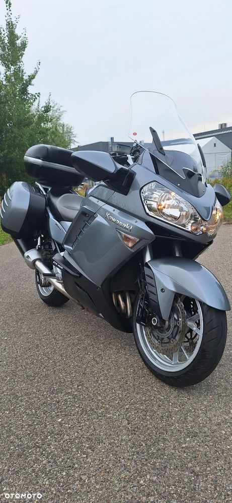 Kawasaki GTR - 11