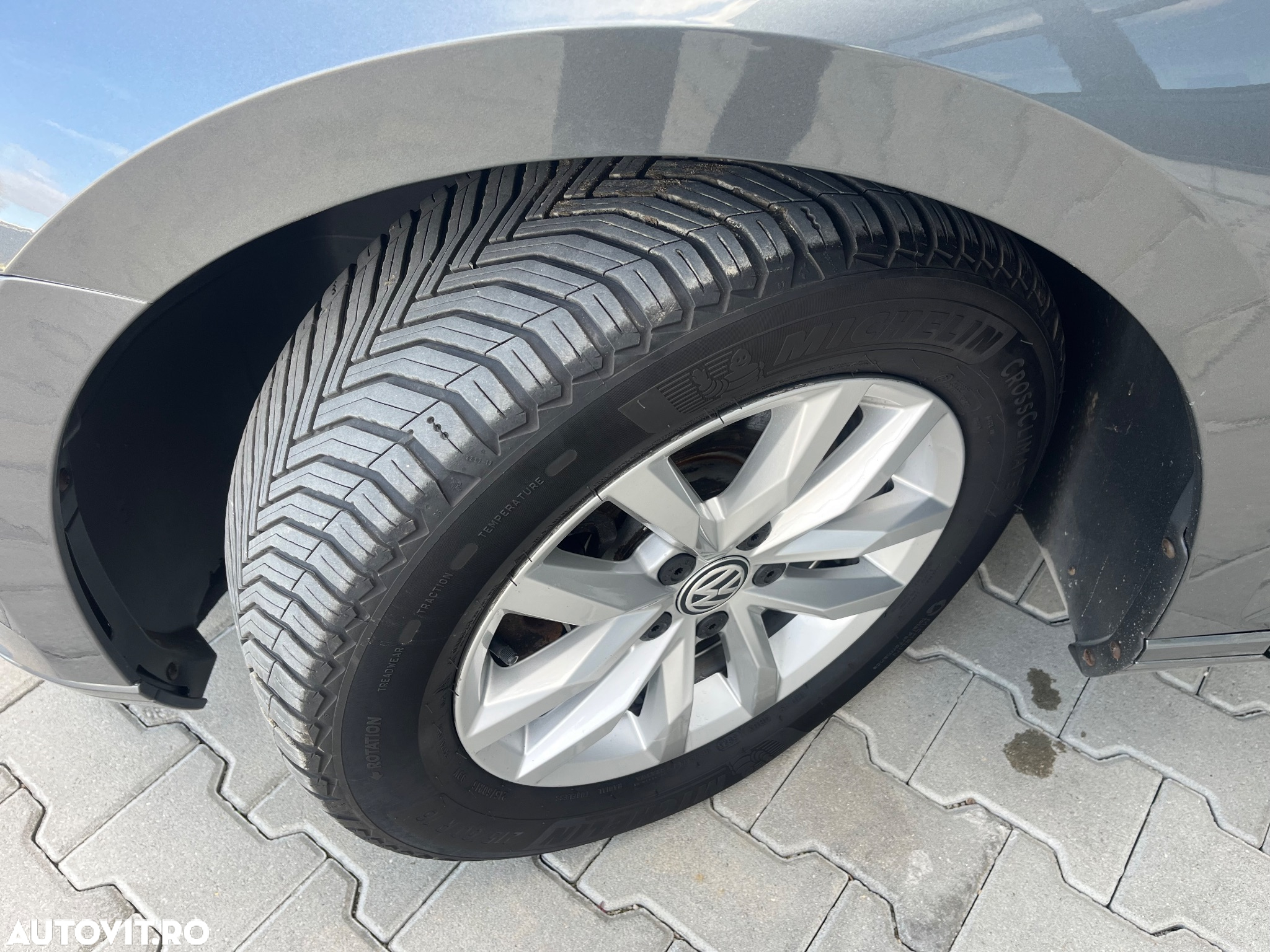Volkswagen Passat 1.6 TDI (BlueMotion Technology) Comfortline - 17