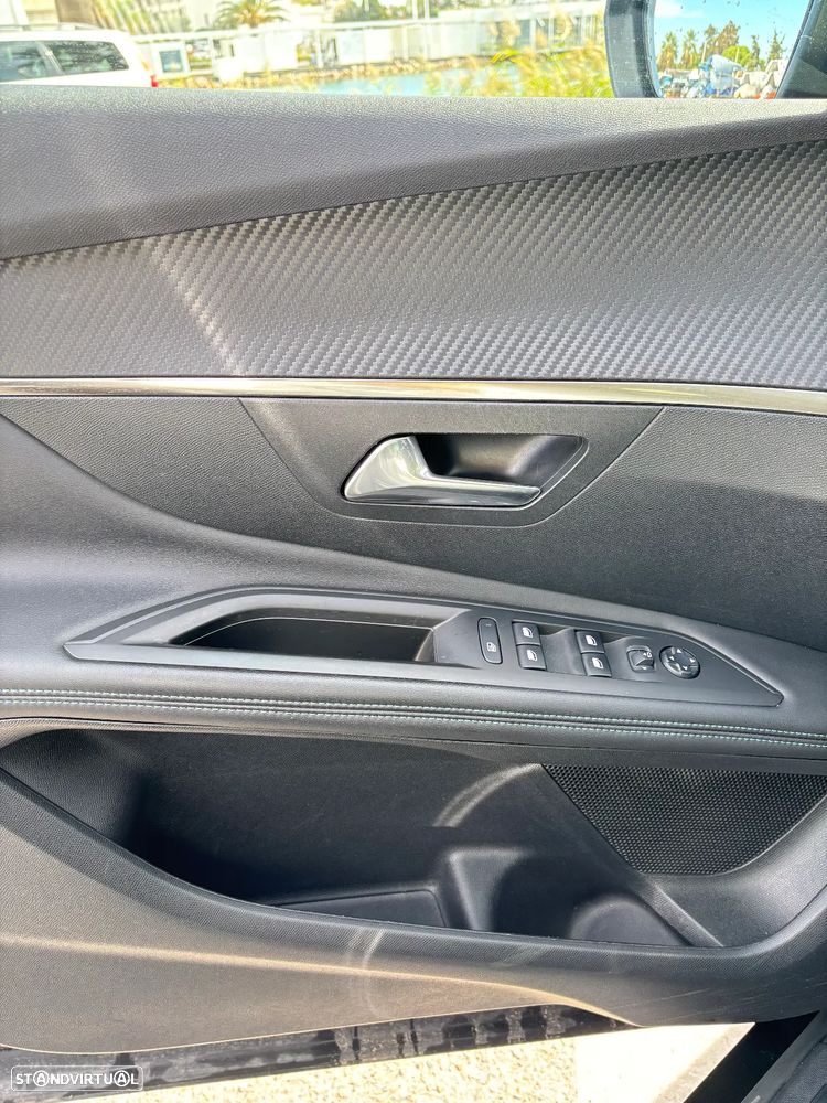 Peugeot 3008 1.6 Hybrid Allure e-EAT8 - 7