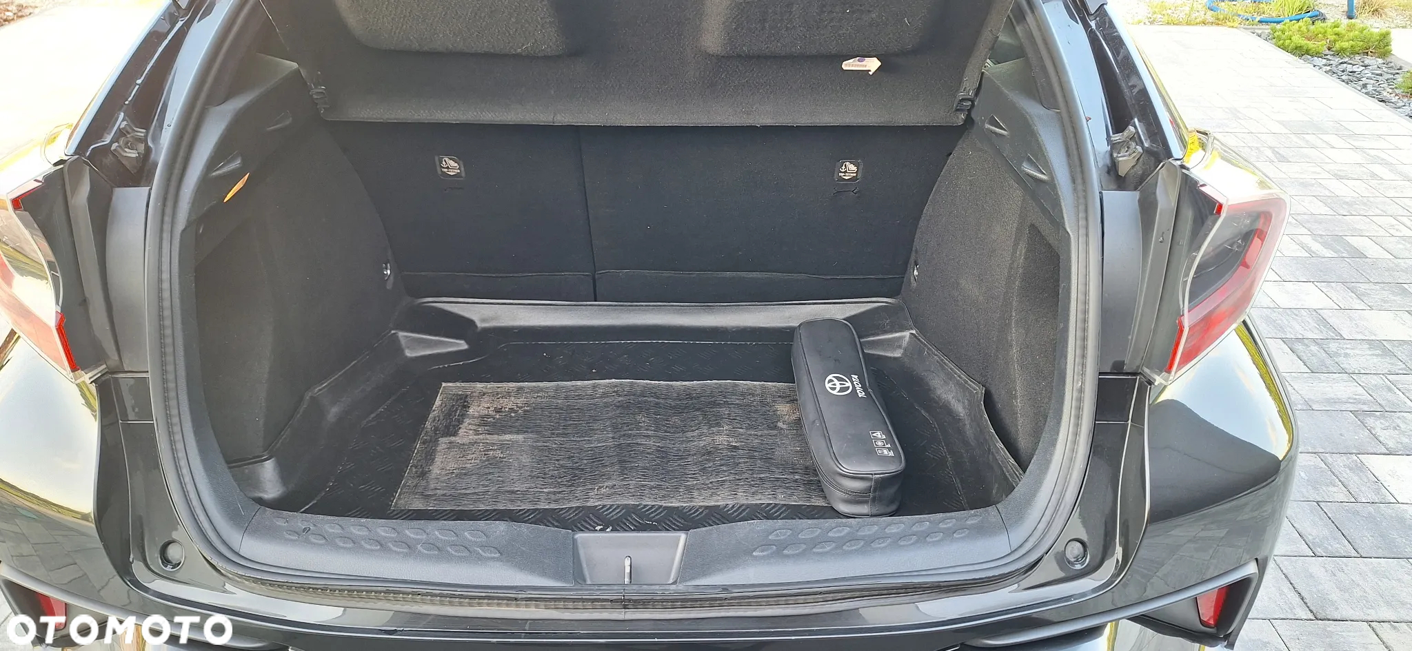Toyota C-HR 1.8 Hybrid Executive - 17