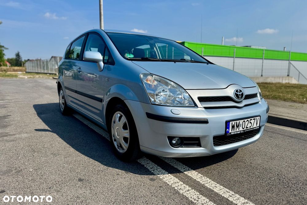 Toyota Corolla Verso - 10