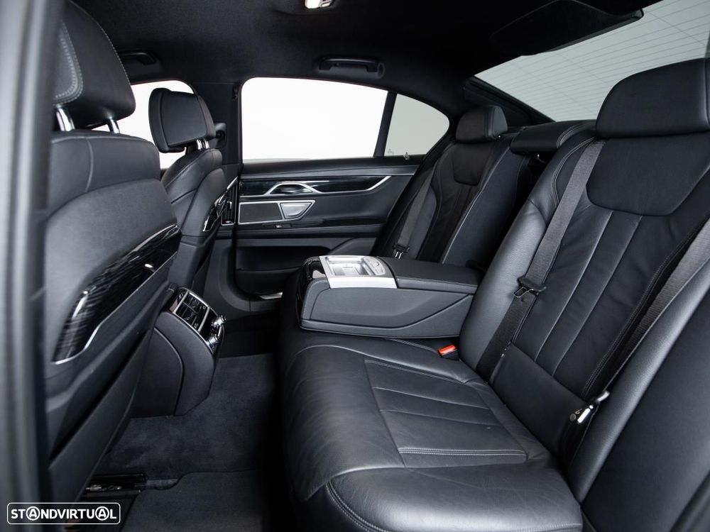BMW 730 d Auto - 11