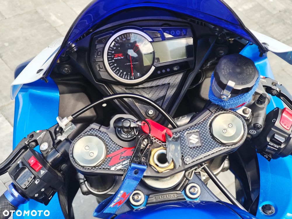 Suzuki GSX-R - 15